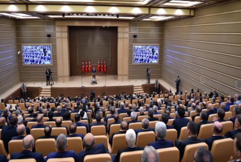 Rifat Hisarcıklıoğlu Başkanlığında 365 Oda ve Borsa Yönetim Kurulu Başkanı Gümrük ve Ticaret Bakanı Sayın Bülent Tüfenkçi nin katılımları ile Cumhurbaşkanlığında ve Başbakanlıkta gerçekleştirilen
