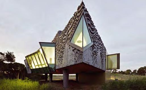 Bu yapı, Brezilyalı Mimar Oscar Niemeyer tarafından tasarlandı.