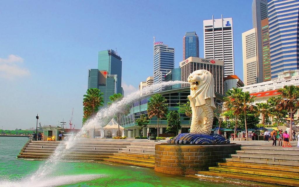Singapur Ekonomik Göstergeler Yıl mevcut iş gücünün %52 sine yakın bir bölümü endüstri alanında istihdam edilirken, iş gücünün %33 lük bölümü ticaret ve hizmetler oluşturuyor.