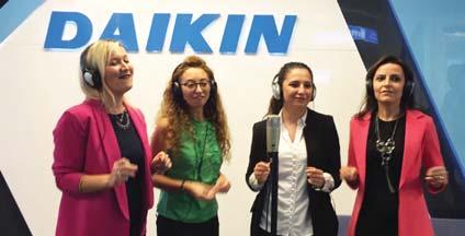 sektör gündemi Daikin in sessizliği çalıșanlarına ritim oldu İklimlendirme sektörünün önde gelen markası Daikin de çalıșanlar ilginç ve eğlenceli bir videoya imza attı.