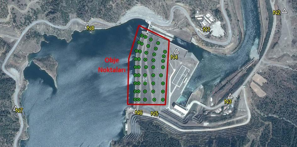 3 Şekil 1. Referans ve obje noktalarının dağılımı 2.1. GNSS ölçümleri 8 adet referans noktasından oluşan jeodezik kontrol ağında çift frekanslı GNSS alıcıları kullanılarak 8 er saatlik eş zamanlı ölçümler yapılmıştır.