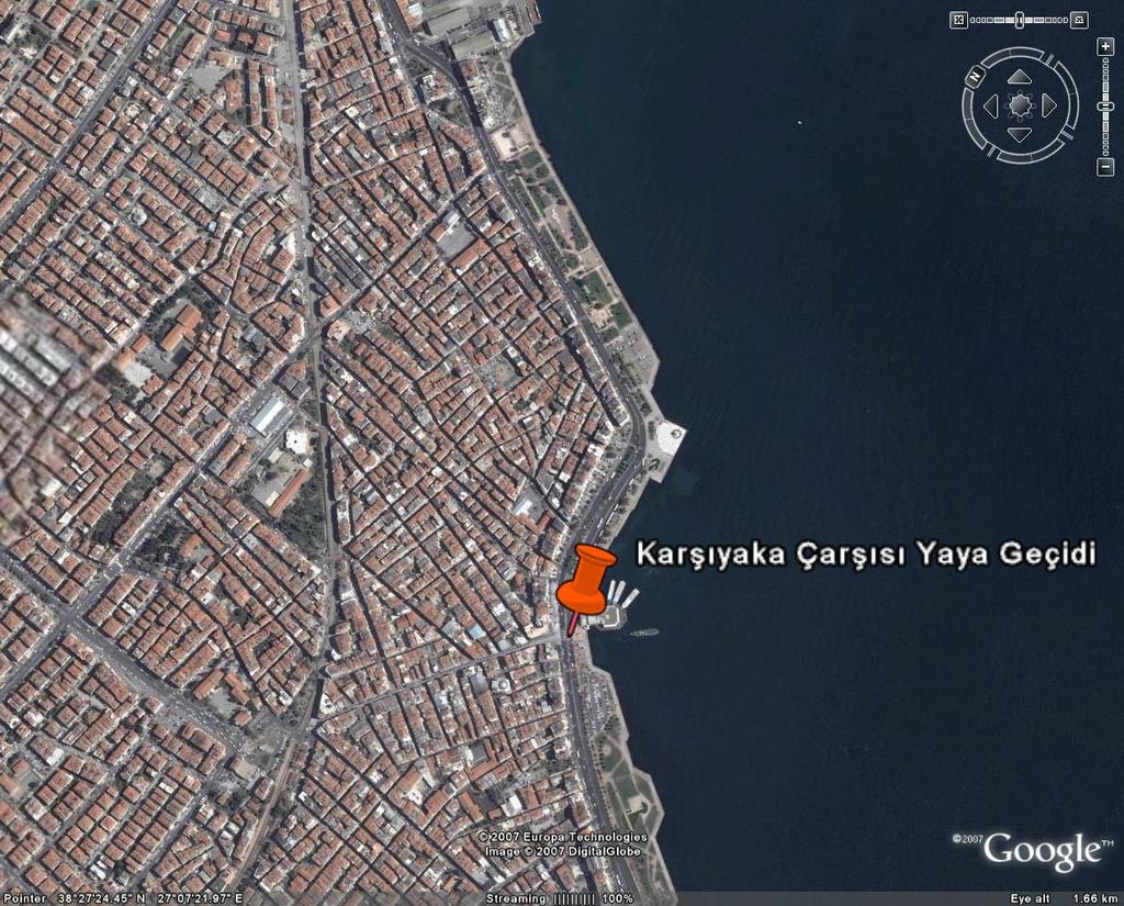 37 Gözlem yaya geçidini gören çevredeki yüksek binalardan yapılmıştır. 4.4.6 Karşıyaka Çarşısı Yaya Geçidi Karşıyaka çarşısı yaya geçidi Karşıyaka semtinin merkezinde bulunmaktadır.