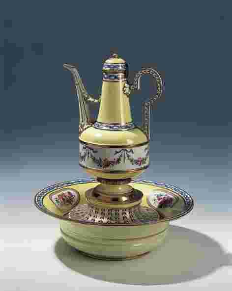 Osmanl lar n Avrupa porselenleri ile tan flmas ise k sa bir süre sonra gerçekleflti.
