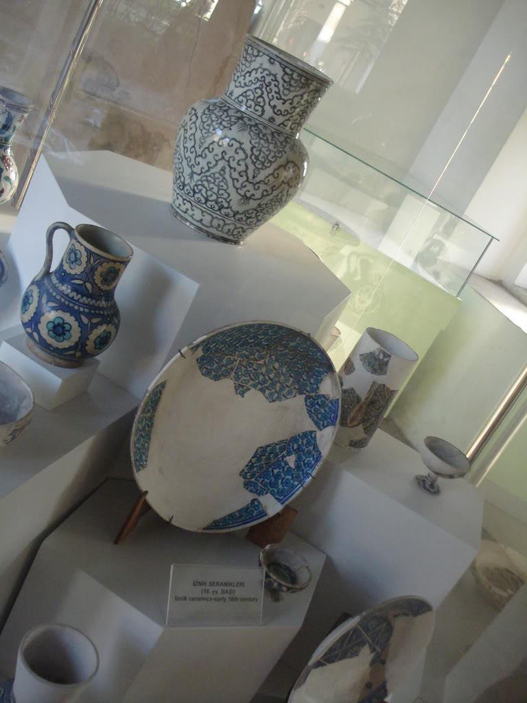 Foto 75 : Bursa Türk-İslam Eserleri Müzesi, İznik Seramikleri Bugün Bilecik in bir ilçesi olan ve Söğüt te yer alan Söğüt Etnografya Müzesi, kentin sanat eserlerini saklayan önemli bir müze