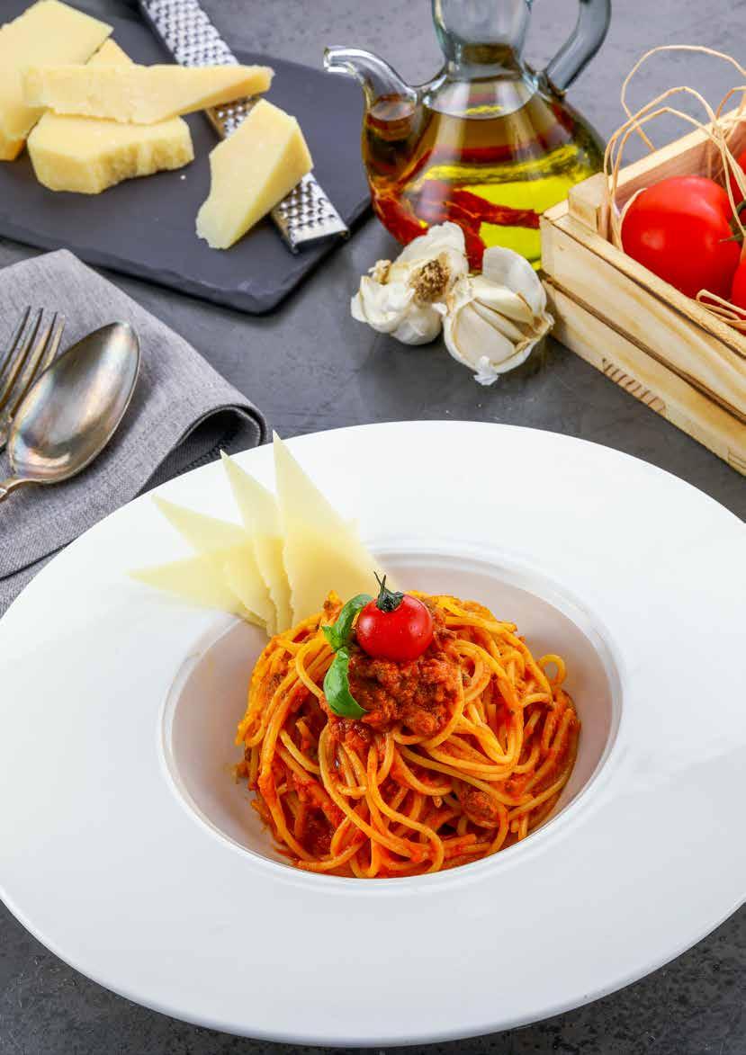 Spaghetti Bolognese Orijinal ismi Ragu alla Bolognese olan bolonez sos, İtalya orijinli bir makarna sosudur.