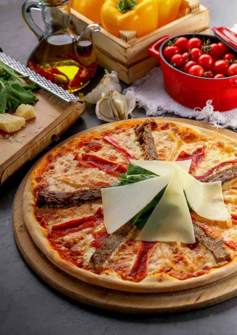 Carême Pizza İlk pizza, MS 1000 yıllarında Napolili köylülerin fazla ekmek hamurlarını yayvan şekilde pişirmesiyle başlamıştır.