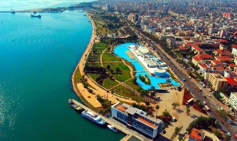 MERSİN Akdeniz'i boyunca uzanan temiz plajları, turuncu ve limon bahçeleri ile birçok tarihi eser ile Mersin, Türkiye'nin kendi kendine yeten birkaç ilinden biridir.