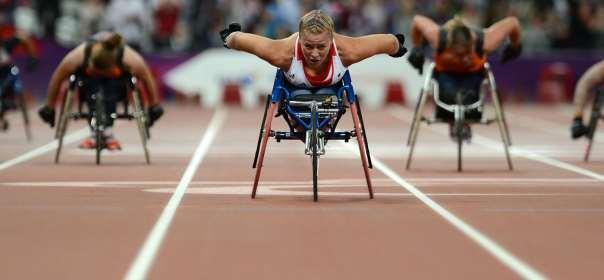 Ancak tüm engelli sporlarının adapte edilemediğini de unutmamak gerekir. Özürlü bireyler için özel olarak oluşturulmuş birkaç sporun engelli olmayan sporlarda eşdeğeri yoktur.