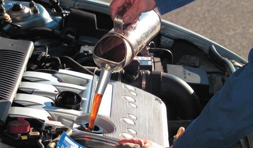 2. MONTAJ VE SERVIS 68 69 2.7.2 MOTOR YAĞI Motor yağı motorun içinde bulunan en önemli bileşendir.