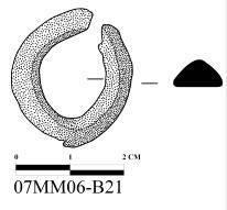 M06-B20 Eserin Adı: Saç Süsü Ölçüleri: Çap: 1,8 cm, Kal: 0,3 Bulunduğu Tarih: 11.07.