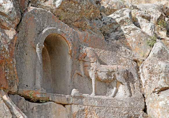 Konya nın Beyşehir İlçesi nde bulunan ve yaklaşık iki bin yıllık geçmişe sahip olan Lukuyanus Anıtı, Romalı at binicisi Lukuyanus isimli gencin, erken yaşta ölümü üzerine yapılmıştır.