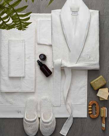 Bathrobe (S/M + L/XL) Banyo Grubu %40 Bambu, %60 Pamuk Havlular: 600 g/m 2 Bornozlar: 450 g/m 2 Renk Kadın Set: Ekru; Erkek Set: