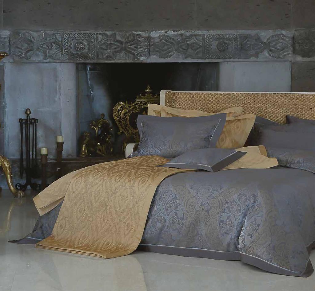 Vernazza Bed Linen Yarn Dyed Jacquard, 100% Pima Cotton 700 TC, Colour: Anthracite Duvet Cover,