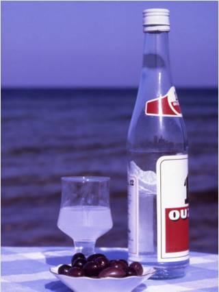 Pernod, Pastis 51, Ricard gibi markalar vardır. 309 Ouzo: Yunan halkının rakıya benzeyen ama daha az anasonlu hafif içkisidir. Ortalama %40 alkol içerir.