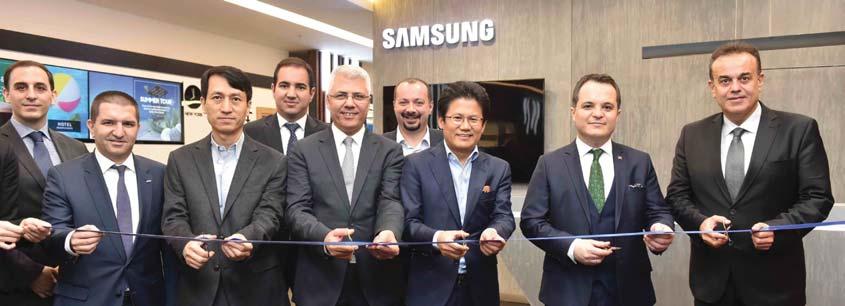 sektör gündemi MENA bölgesinin ilk Samsung İnovasyon Merkezi Türkiye de açıldı Yıllık 14 milyar dolarlık AR-GE yatırımının ürünü en ileri teknoloji çözümleri, İstanbul da açılan yeni Samsung