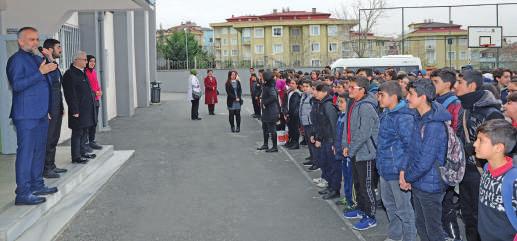 sloganıyla açtığı kitap fuarına vatandaşlarının ilgisi yoğundu.