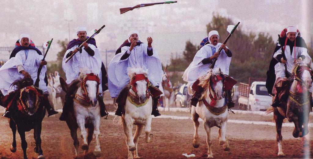 Xətlənmiş zolağa səkkiz atdan artıq yerləşmirdi. Zolaqların sonunda yerə oxlar basdırılırdı. Bu oxlardan ardıcıllıqla yeddi qalib üçün mükafatlar asılırdı.