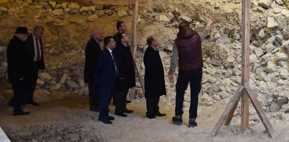 Gümüş tepesinde bulunan Büyük Göztepe Tümülüsünün arkeolojik kazısının tamamlanmasının ardından Karabük Valisi, İl Özel
