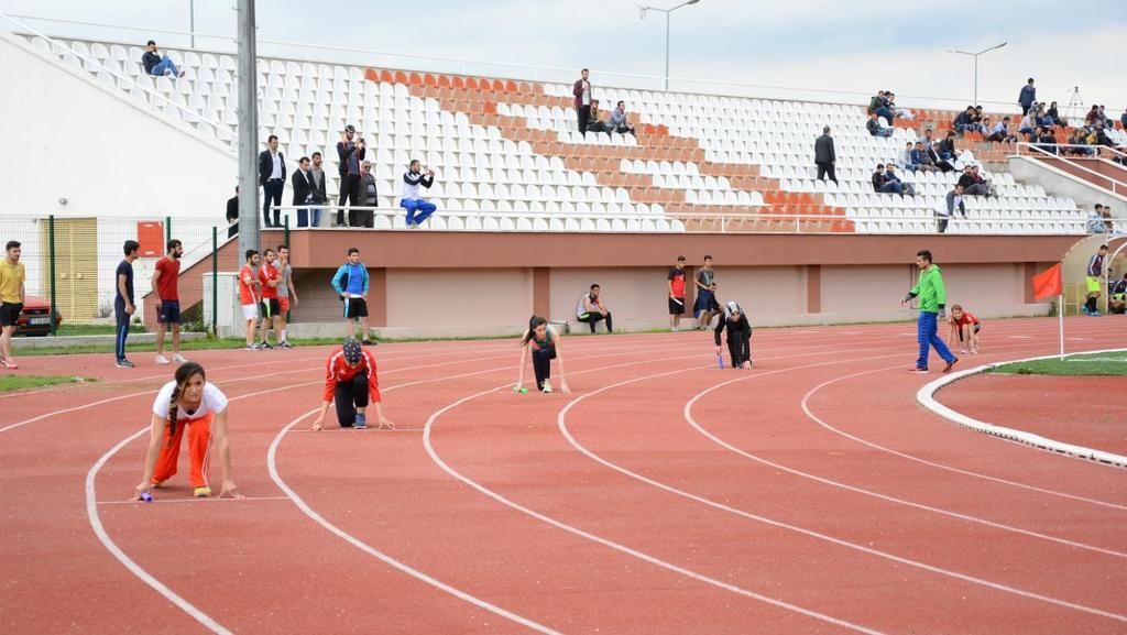 Spor tesislerimiz rezervasyon sistemi ile çalışmaktadır.