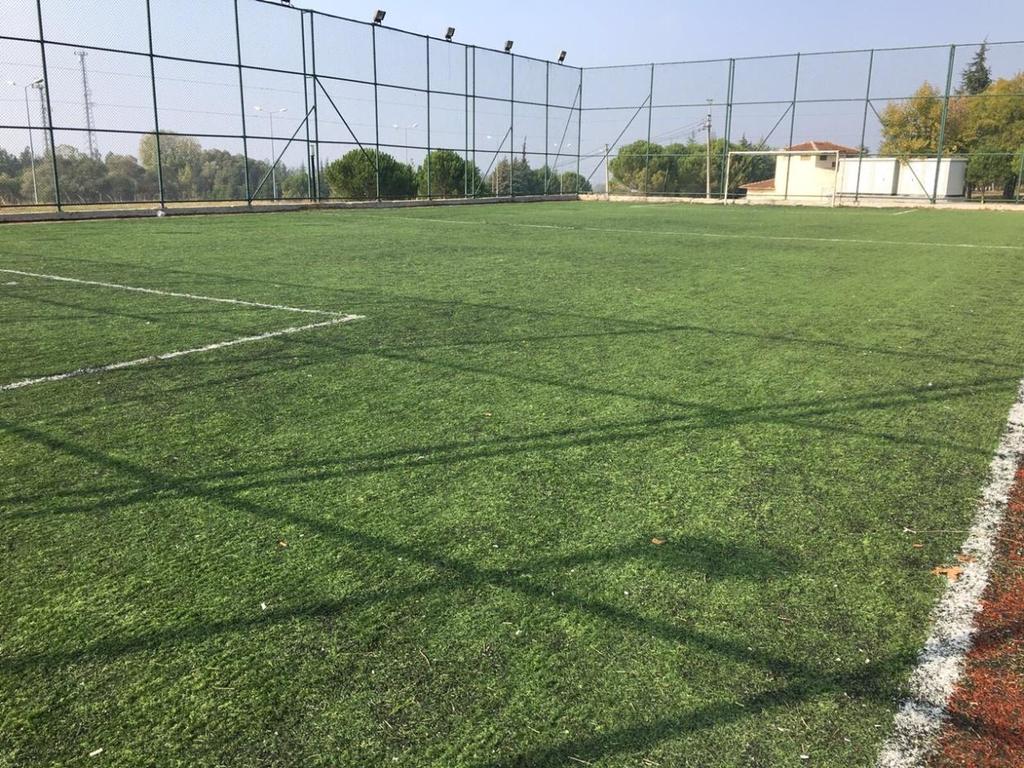 AÇIK TESİS TENİS KORTLARI Bu alanda 18,00m x 36,00m ölçülerinde 2 adet tenis kortu