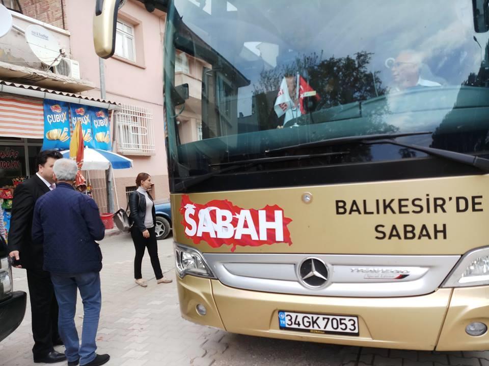 34. Büyükşehir Belediyesi Körfez Koordinatörü Sayın Fatih AKA ve İlaçlama firması mesul Müdürü Sayın Olcay OLGUN,Belediye Başkanımız Sayın Emin ERSOY'u makamında ziyaret ettiler.