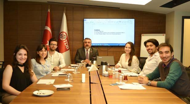 GENÇ DİŞHEKİMLERİ KOMİSYONU ÇALIŞMALARI Genç Dişhekimleri Komisyonu; 05.05.2017 tarihinde Türk Dişhekimleri Birliği Merkezinde toplanarak, kararları almıştır.