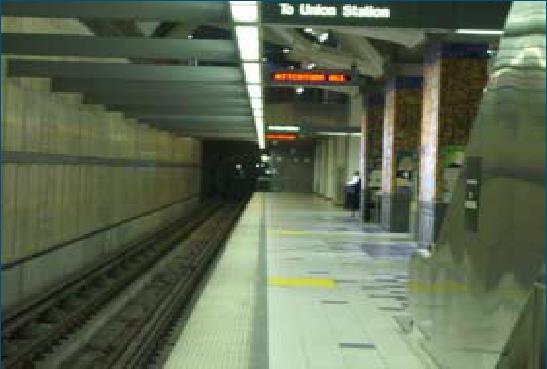 ġekil.5 Metro istasyonu ve tünel giriģ yapısı.3 Yeraltı Anayol Yapıları Aç kapa etodu ile yapılan yeraltı yol yapıları yaygın olarak yapılazlar.