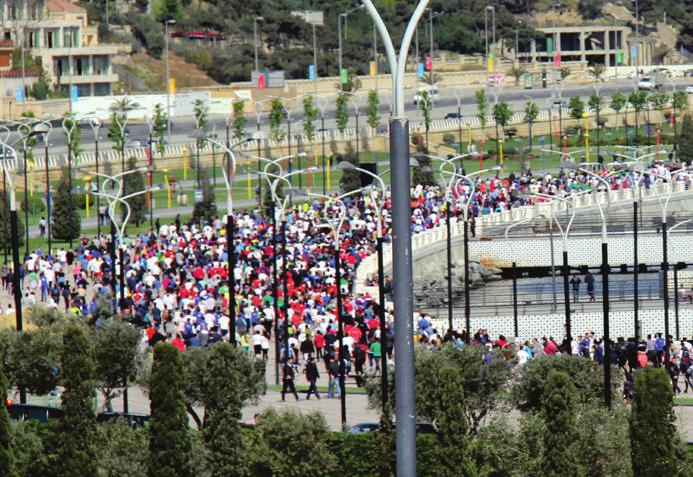 "Küləyə qalib gəl" şüarı altında təşkil olunan 2 kilometrlik marafon Dövlət Bayrağı Meydanından başlayıb, Bakı Olimpiya Stadionunda başa çatıb.