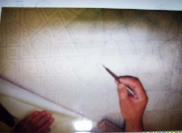 60 Şekil:26- Kündekari tekniğinde yapılacak bir Kapının desen çalışması Yapılacak işin kündekari kompozisyonu1\1ölçekli kağıda veya suntaya çizilir.