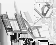 Eşya saklama ve bagaj bölümleri 77 2. Bisikleti yerleştirmeden önce pedalları daima uygun konuma getirin. 2. Kolu (1) ileriye doğru çevirin ve tutun, daha sonra da arkada adaptörü (2) indirin.