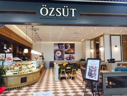 Özsüt markası yurt içi ve yurt dışında, 1996 yılından itibaren Franchising sistemi ile büyümeye devam ediyor.