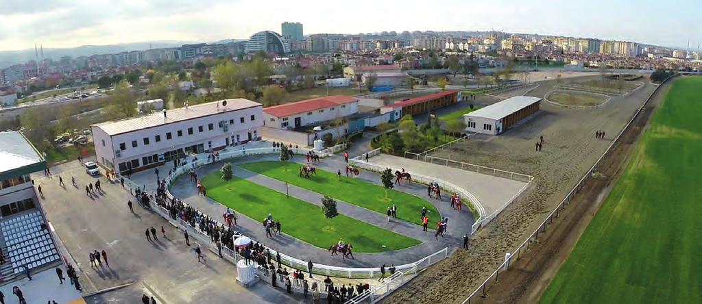 Çim pistimizi bütün bölgelerde 29 metre genişliğe taşıdık. Dar olan pist önceden bazı sorunlar yaratıyordu, şimdiki genişlikle beraber bariyerlerde oynama imkanımız oluştu.