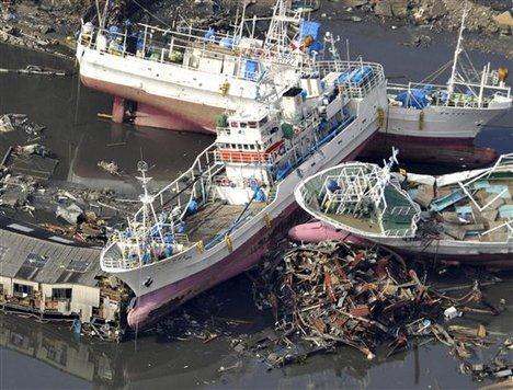 Şekil 8 de Montecristo Yük Gemi sinin Nato tarafından kurtarılması görülmektedir. Şekil 8: Montecristo Yük Gemi sinin Nato tarafından kurtarılması Japonya Tōhoku Depremi Japonya Tōhoku bölgesindeki 8.
