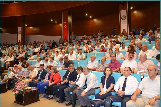 Harran Üniversitesi Kalite Koordinatörlüğü tarafından akademik ve idari personele yönelik düzenlenen kalite bilgilendirme toplantısı baģarı ile gerçekleģtirildi.