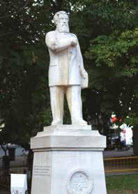 Namık Kemal Anıtı Hükümet Konağı nın karşısındaki Namık Kemal Parkı içinde yer alan heykel, Namık Kemal anısına 1949 yılında