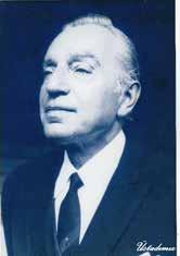 Ali ALAYBEK 1901 yılında Selanik te doğmuş, Alman Lisesi ve 1924 te İstanbul Yüksek İktisat ve Ticaret Mektebini bitirmiştir.