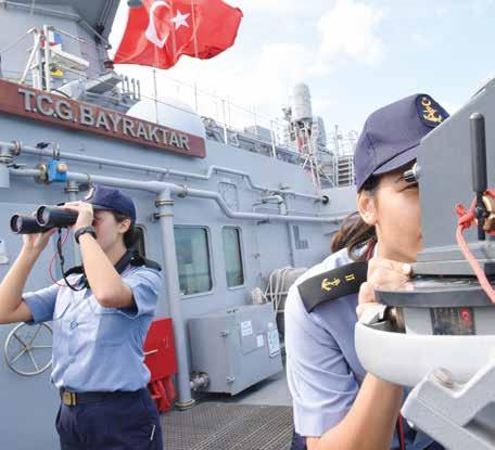 eğitim botlarında, okul ve harp gemilerinde uygulamalı deniz eğitimleri