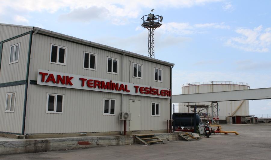 TANK TERMİNALİ Petrol ve Kimyasal ürünlerin depolandığı tank terminalinde gemiden terminale, terminalden gemiye yükleme operasyonunun