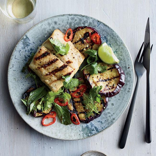 Grilled seabass served with pickled tomato ( tr )