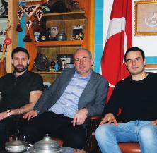 Fariz Ahmedov ile AZDİÜ Uluslararası İktisat Okulu Dekanı Agil Azizov vakfımızı ziyaret ettiler.