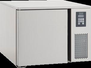 Şok Soğutucular / Dondurucular Blast Chillers / Freezers Yüksek basınçla injekte edilmiş CFC içermeyen 65 mm kalınlığında, 42kg/m³ yoğunlukta poliüretan izolasyon.