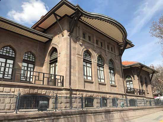 Eğlenelim Öğrenelim 15 Ankara - I. TBMM Binası - Kurtuluş Savaşı Müzesi Ankara Ulus meydanında bulunan I. Türkiye Büyük Millet Meclisi binasının inşasına, 1915 yılında başlanmıştır.