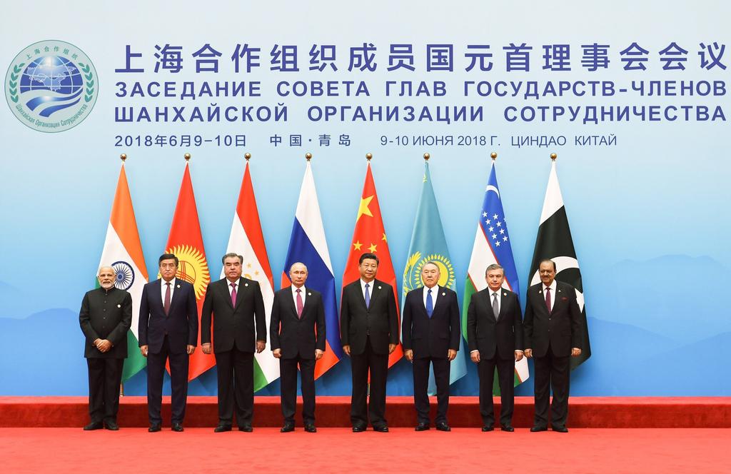 Çin Halk Cumhuriyeti Devlet Başkanı Şi Cinping in ev sahipliğindeki zirveye ŞİÖ Genel Sekreteri Raşid Alimov, Kazakistan Cumhurbaşkanı Nursultan Nazarbayev, Kırgızistan Cumhurbaşkanı Sooronbay