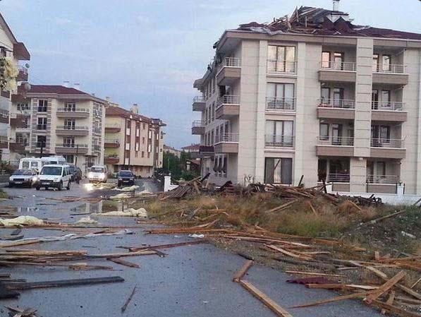 reflektivitelerin görüldüğü alanlar kuzey yönünde gelişmeye devam