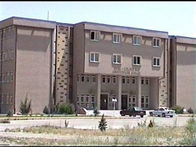 C. İdareye İlişkin Bilgiler 1- Fiziksel Yapı Enstitümüz, 1997 yılından itibaren hizmetlerine Nuri ve Zekiye Has Enstitüler Binası nın ikinci katında devam etmektedir.