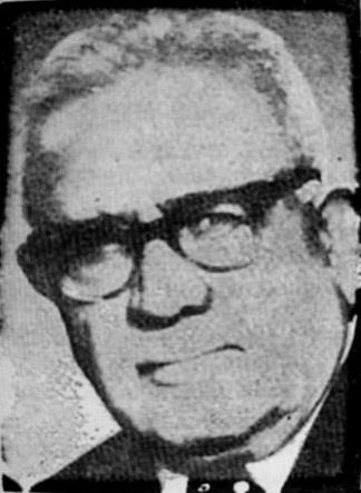 5 Prof. Cemal Arif ALAGÖZ (24) (1902 1991 ) Başkanlık Dönemi: 14.12.1967-21.5.1987 Beşiktaş ta doğdu. İstanbul Öğretmen Okulunda 4 yıllık öğrenimini tamamlayıp 1921 de Öğretmenlik Diplomasını aldı.
