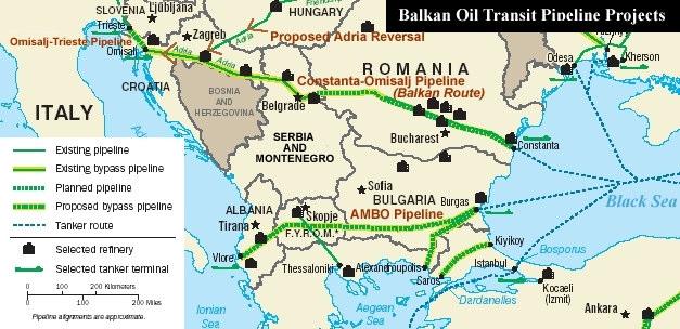 üzerinden Avrupa ülkelerine petrol aktarmakta kullanılabilecek muhtemel boru hatları Harita-4 de gösterilmiş olup şöyle özetlenebilir 188 : Harita-4 Karadeniz ve Balkan Ülkeleri üzerinden Batı Avrupa
