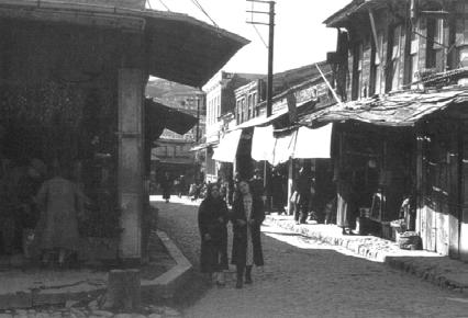 Ü S K Ü D A R S E M P O Z Y U M U V Cumhuriyet in ilk dönemlerinde Üsküdarl kad nlar (Bir Ulu Rüyay Görenler fiehri Üsküdar, s.