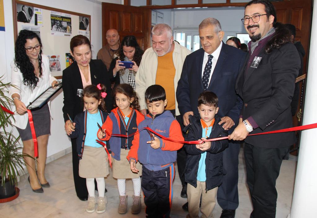 Geçtiğimiz günlerde İletişim Fakültesi bahçesinde gerçekleştirilen etkinlik çerçevesinde öğrenciler, standlar kurarak geliştirdikleri hizmetleri tanıttılar.