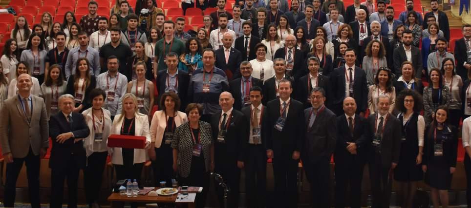 Uluslararası Akademik Forum 2018 Anadolu Üniversitesi nde Gerçekleştirildi Türkiye İç Denetim Enstitüsü (TİDE) ve Muhasebe Öğretim Üyeleri Bilim ve Dayanışma Vakfı (MÖDAV) iş birliği ile düzenlenen V.